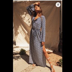 Lulus blue mandala dream maxi dress long sleeves size XS NWT